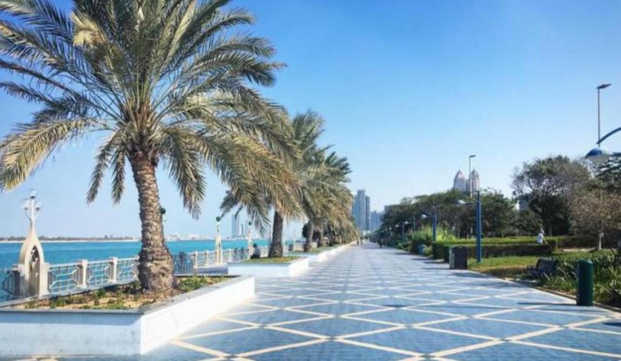 Corniche Street - Extremely Unique Room Abu Dhabi Exterior foto